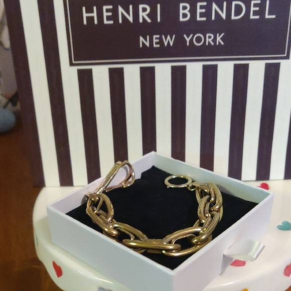 henri bendel Jewelry - Henri Bendel Gold Chain Bracelet Comes With Gift bag